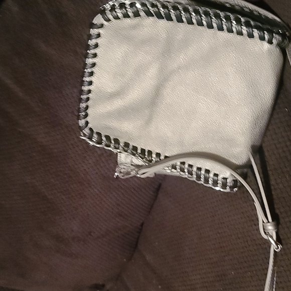 Purse - Picture 2 of 4